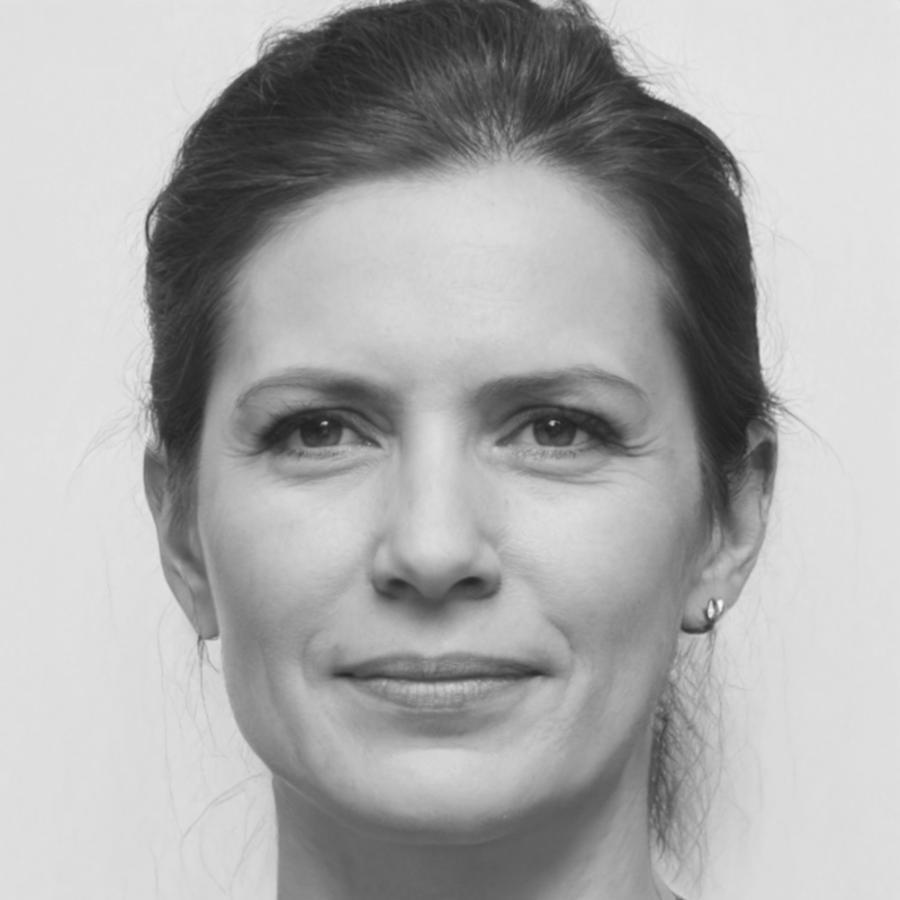 Esperanza Roldán, Directora de Estrategia Financiera